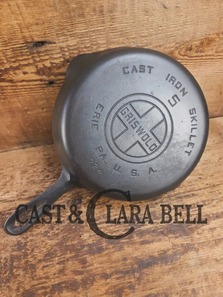 1930’s Griswold #5 Cast Iron Skillet with Large Block Logo 724. Awesome sauté skillet Skillet