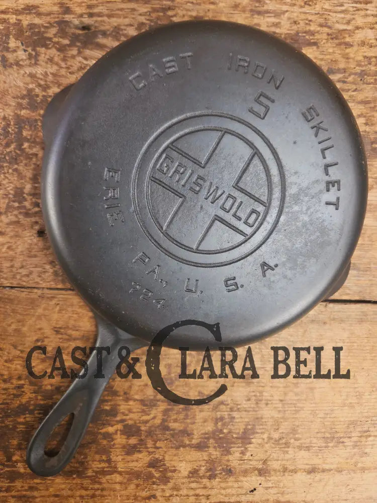 1930’s Griswold #5 Cast Iron Skillet with Large Block Logo 724. Awesome sauté skillet Skillet