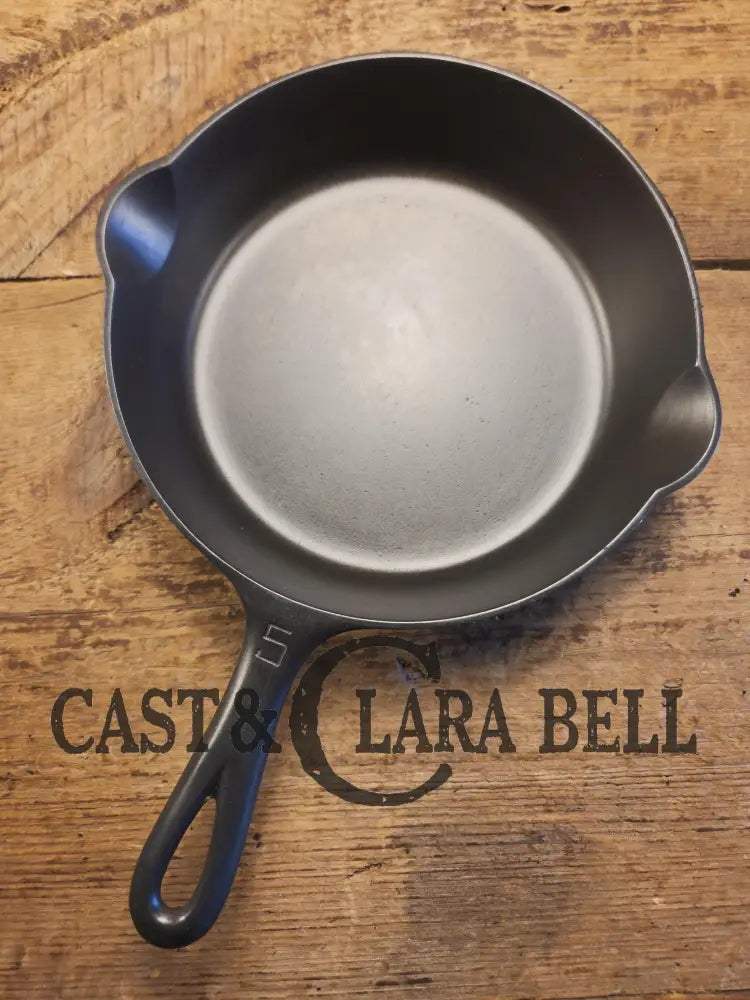 1930’s Griswold #5 Cast Iron Skillet with Large Block Logo 724. Awesome saute skillet! Skillet