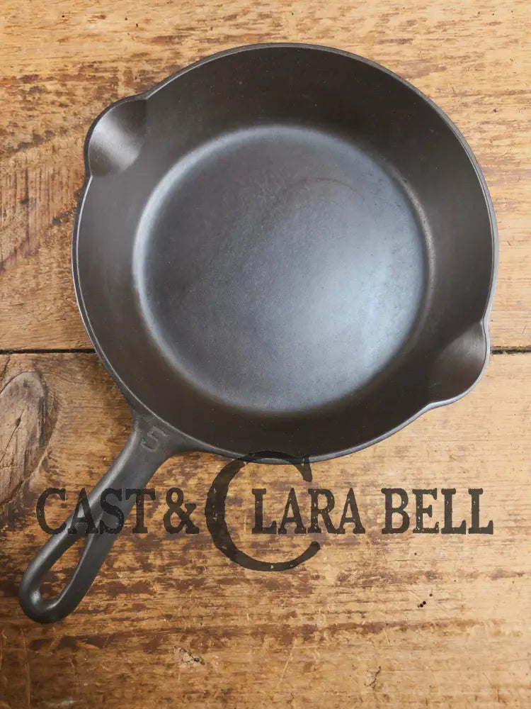 1930’s Griswold #5 Cast Iron Skillet with Large Block Logo 724 C. Awesome sauté skillet! Skillet