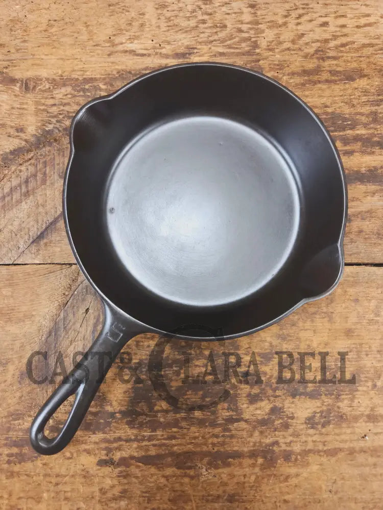 1930’s Griswold #5 Cast Iron Skillet with Large Block Logo and Smooth Bottom 724 A. Awesome sauté skillet! - Skillet