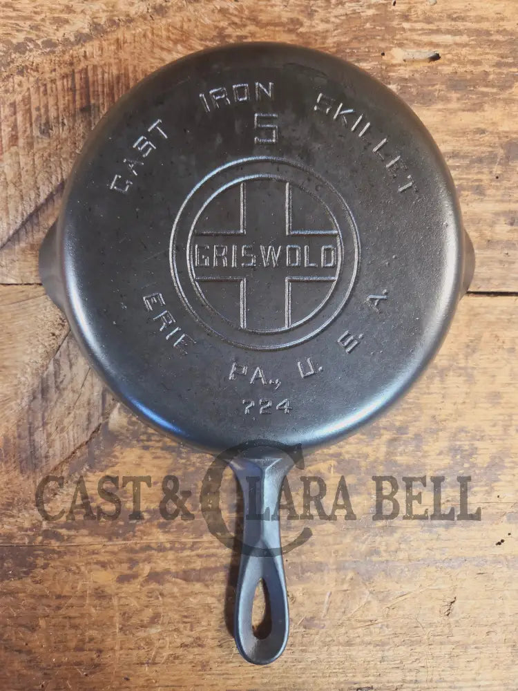 1930’s Griswold #5 Cast Iron Skillet with Large Block Logo and Smooth Bottom 724. Awesome sauté skillet! - Skillet