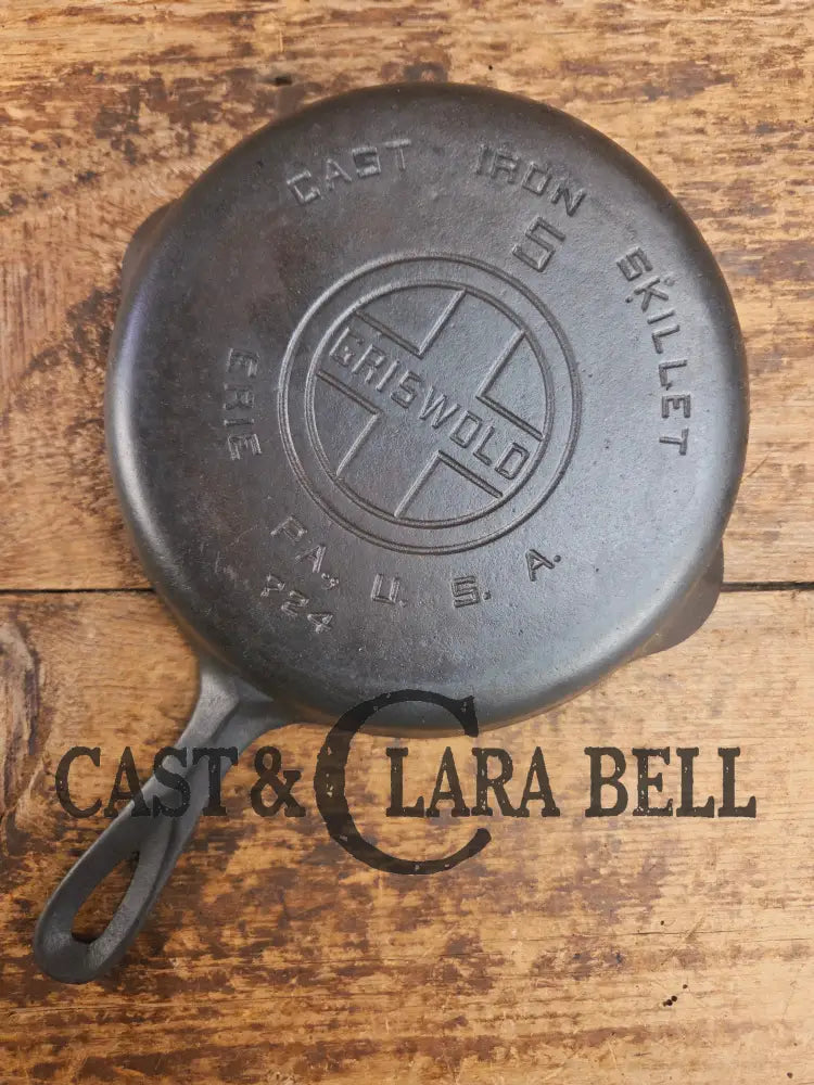 1930’s Griswold #5 Cast Iron Skillet with Large Block Logo and Smooth Bottom 724. Awesome sauté skillet! Skillet