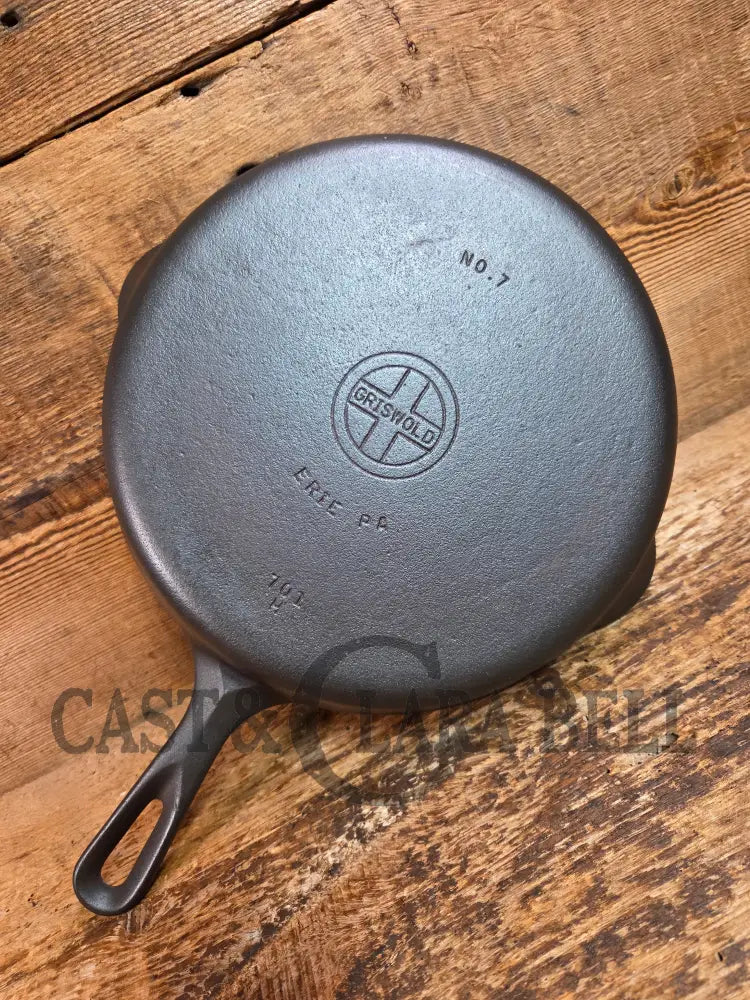 1930’s Griswold #7 Cast Iron Skillet with Large Block Logo 701 H - Skillet