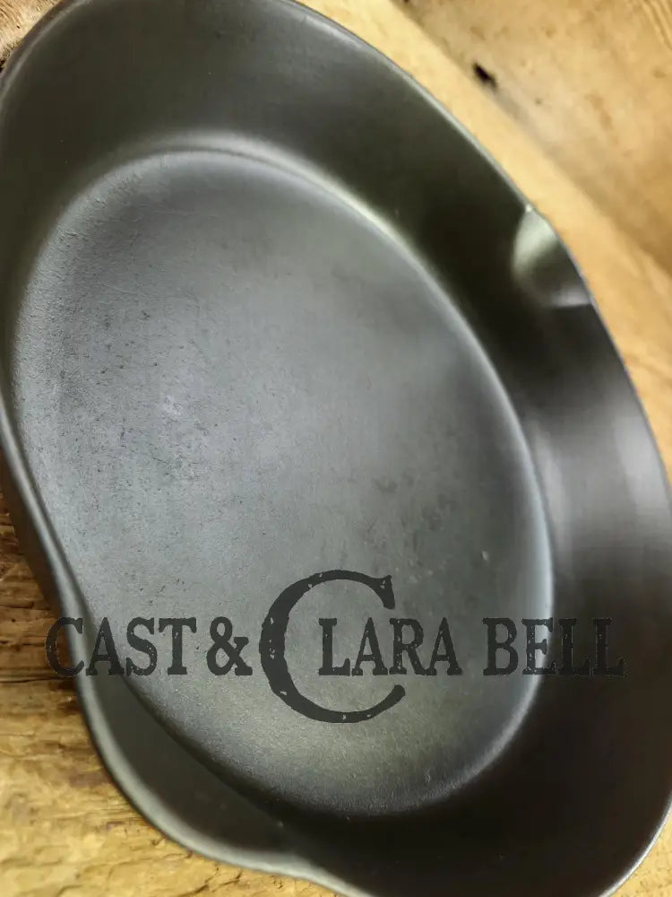 1930’s Griswold #8 Cast Iron Skillet with Large Block Logo 704 A. Perfect for gas and electric cooktops!