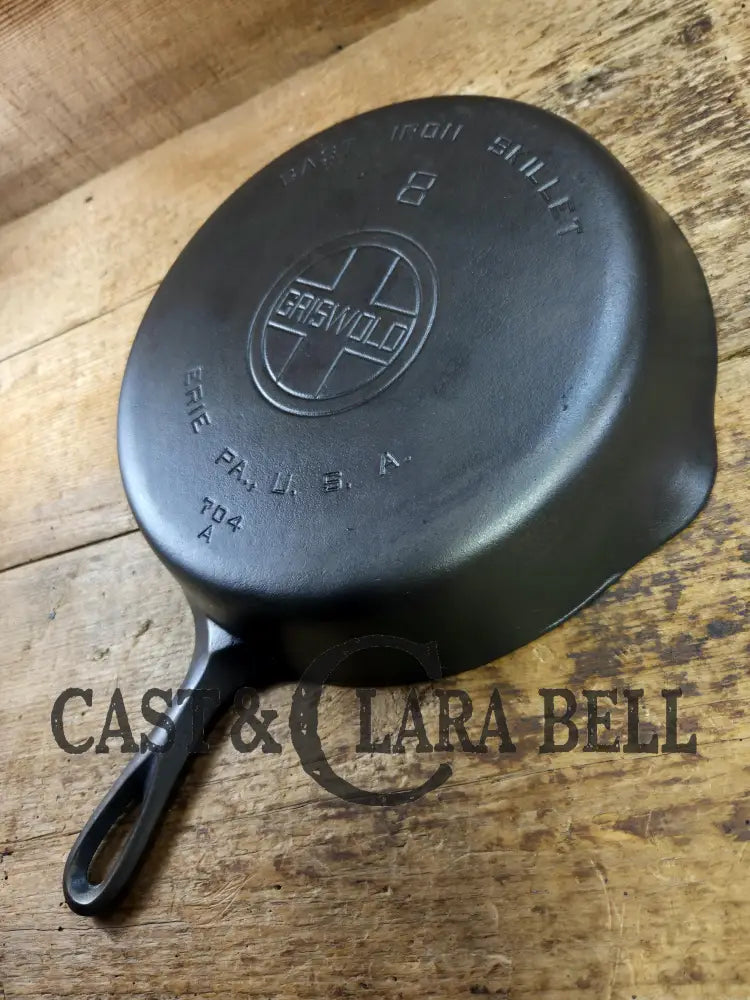 1930’s Griswold #8 Cast Iron Skillet with Large Block Logo 704 A. Perfect for gas and electric cooktops!