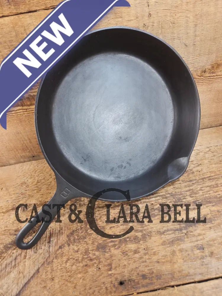 1930βs Griswold #8 Cast Iron Skillet with Large Block Logo 704 B Skillet