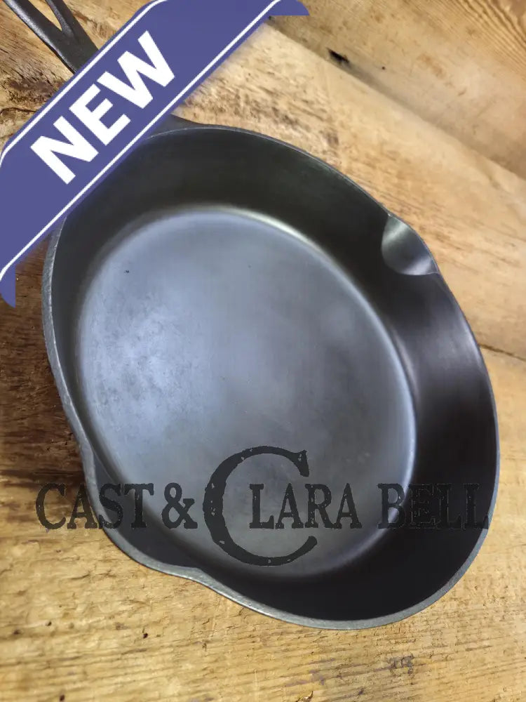 1930’s Griswold #8 Cast Iron Skillet with Large Block Logo 704 B. Perfect for gas and electric cooktops! Skillet