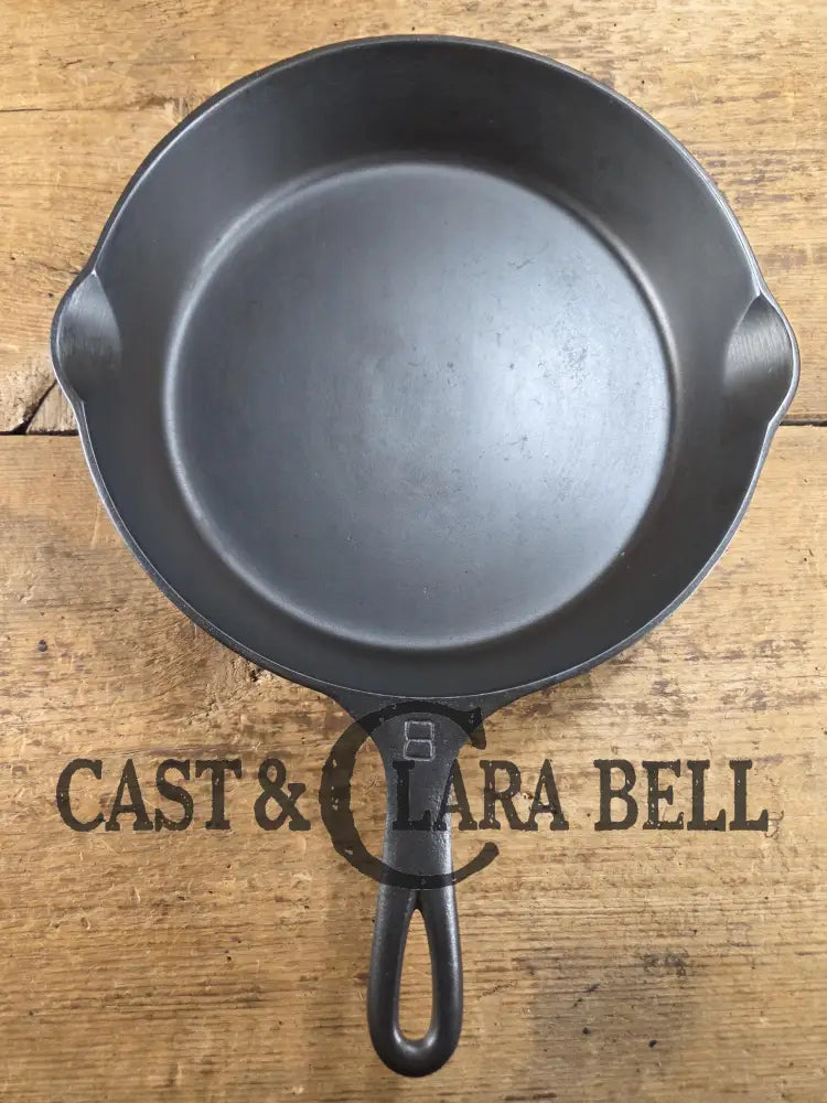 1930’s Griswold #8 Cast Iron Skillet with Large Block Logo 704 B. Perfect for gas and electric cooktops! Skillet