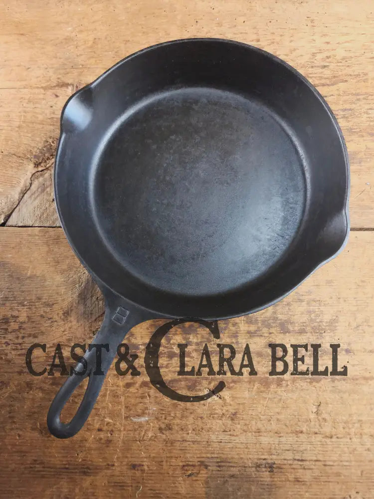 1930’s Griswold #8 Cast Iron Skillet with Large Block Logo 704 H Skillet