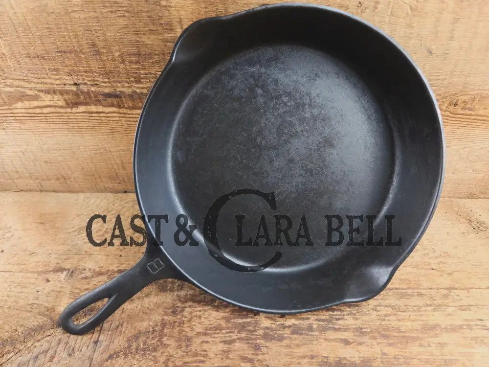 1930’s Griswold #8 Cast Iron Skillet with Large Block Logo 704 H Skillet