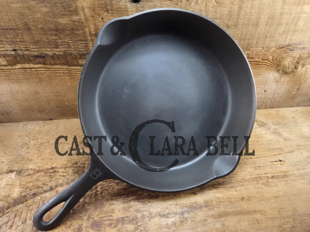 1930’s Griswold #8 Cast Iron Skillet with Large Block Logo 704 R Skillet