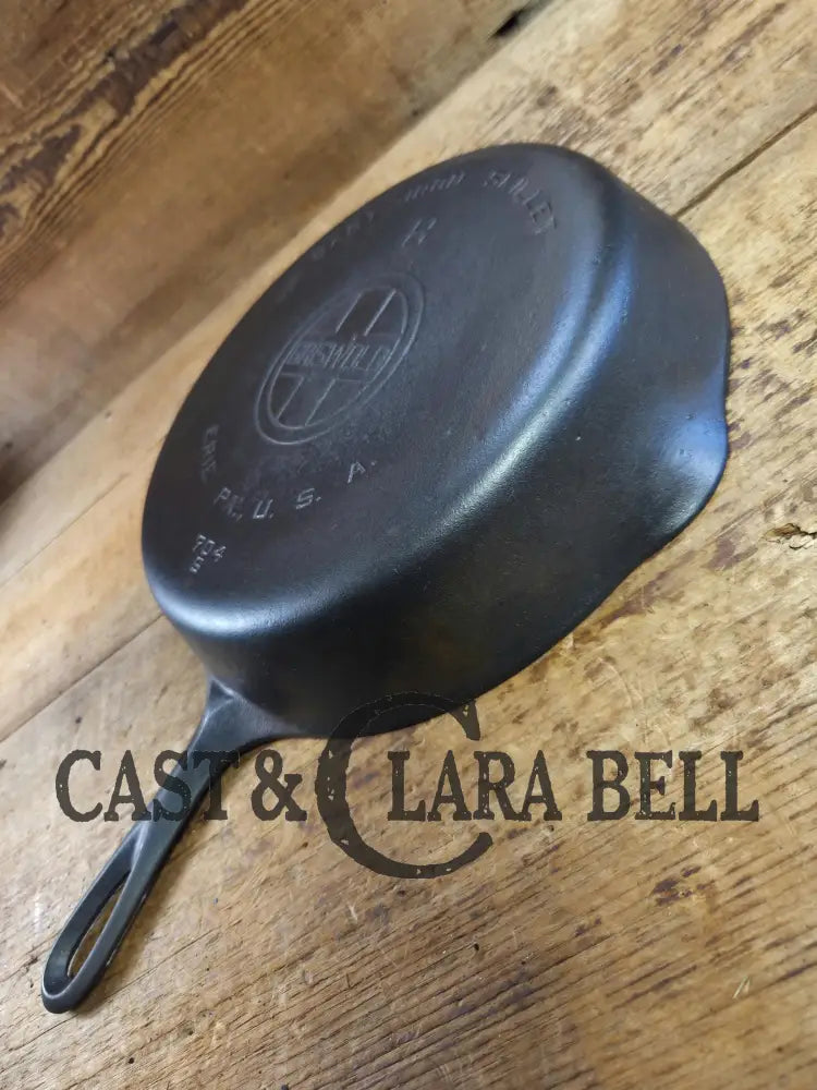 1930’s Griswold #8 Cast Iron Skillet with Large Block Logo 704 S. Perfect for gas and electric cooktops! Skillet