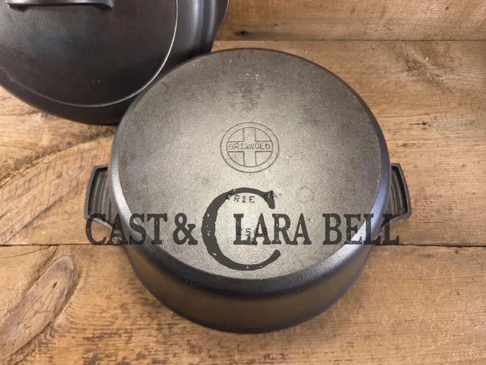 1930βs Griswold #8 Dutch Oven 2568 with matching Hinged Lid! Beautiful piece for your gourmet kitchen. Restored and