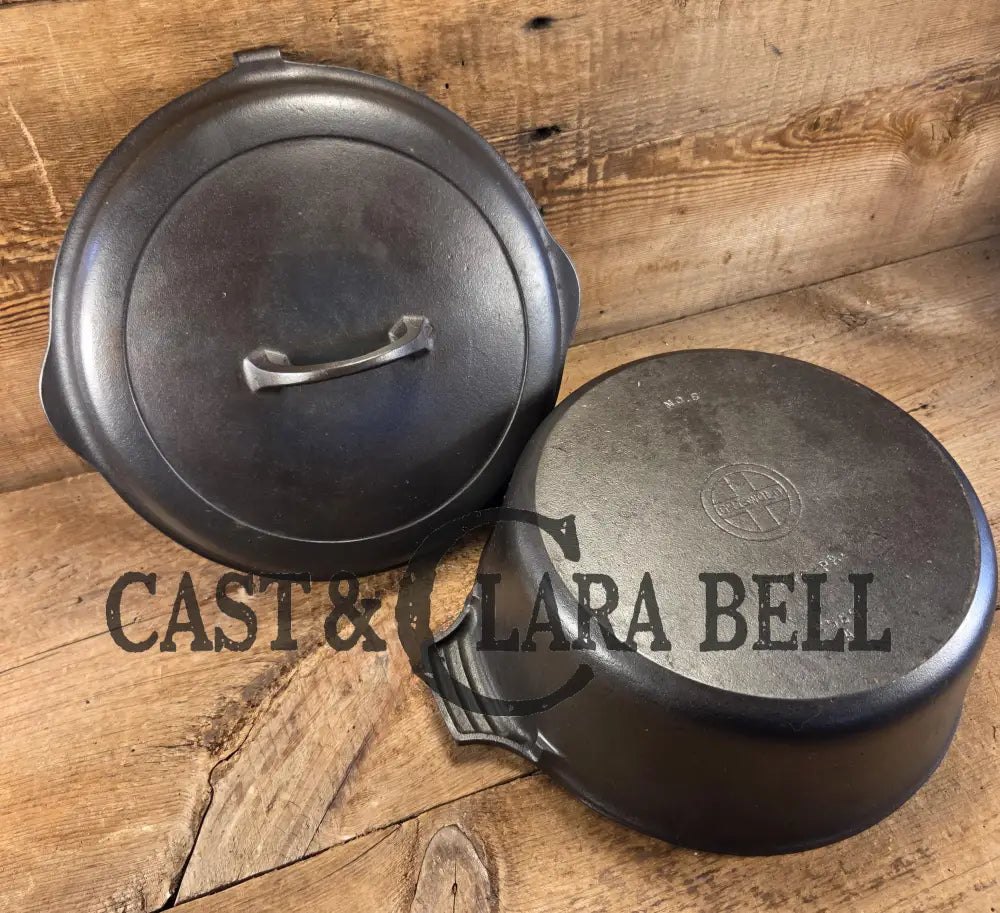 1930βs Griswold #8 Dutch Oven 2568 with matching Hinged Lid! Beautiful piece for your gourmet kitchen. Restored and