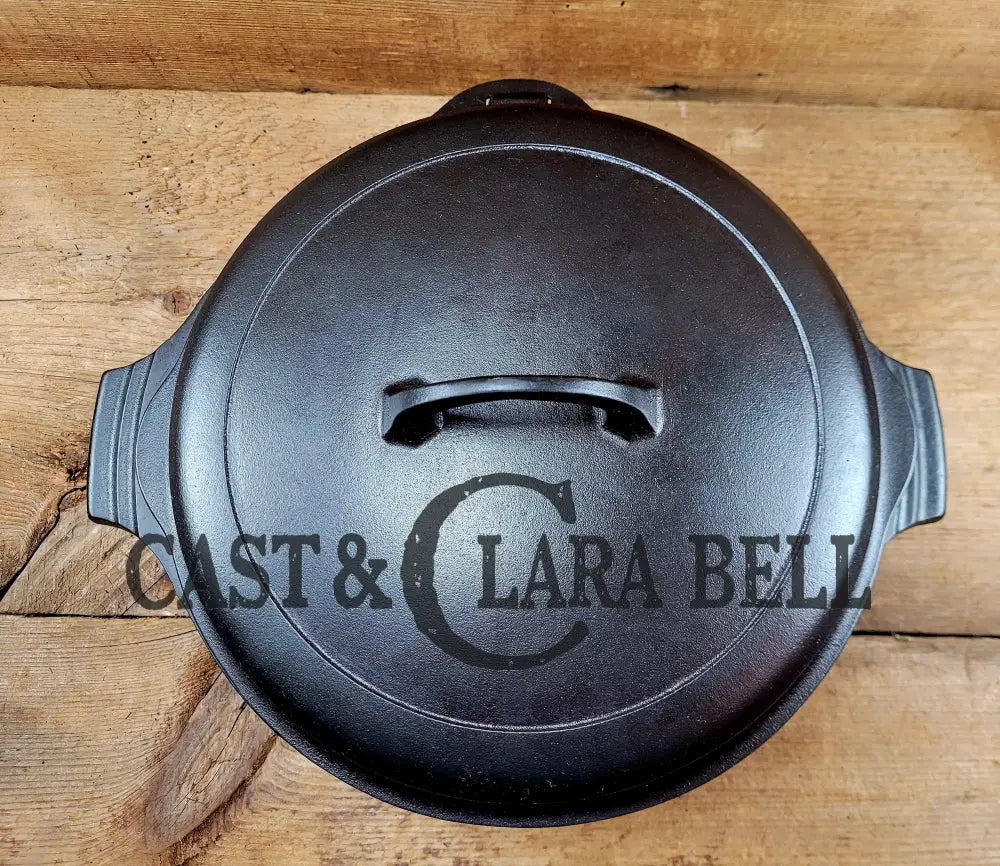 1930βS Griswold #8 Dutch Oven 2568 With Matching Hinged Lid! Beautiful Piece For Your Gourmet