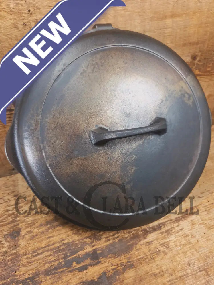 1930’s Griswold #8 Dutch Oven 2568 with matching Hinged Lid! Super Unique patina on the lid - Dutch Ovens Trivets &