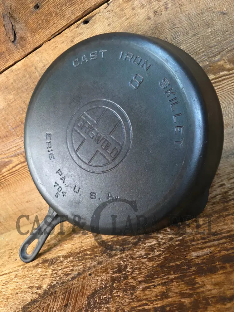 1930’s Griswold #8 Skillet with Large Block Logo and Smooth Bottom 704 S - Skillet