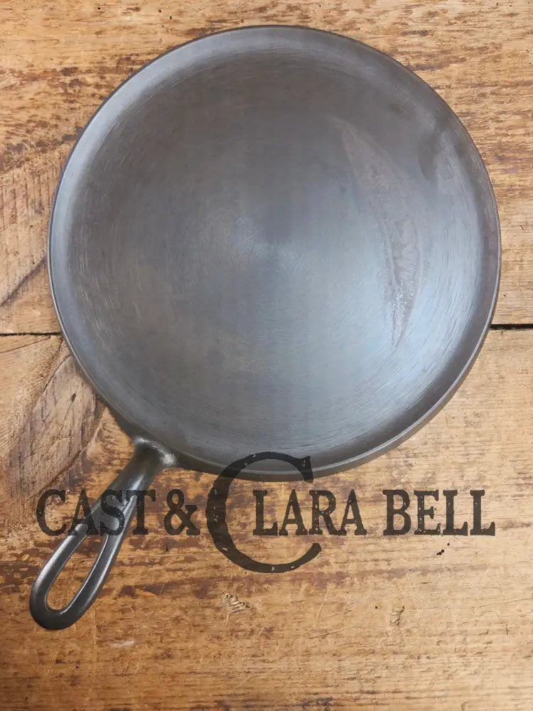 1930βs Griswold #9 Cast Iron Griddle Large Block logo βErie PA USA,β609ββ. Awesome for pancakes and grilled cheese!