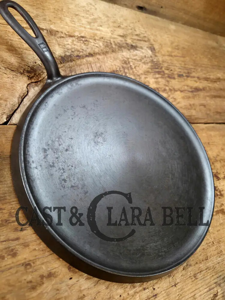 1930βs Griswold #9 Cast Iron Griddle Large Block logo βErie PA USA,β609ββ. Awesome for pancakes and grilled cheese!