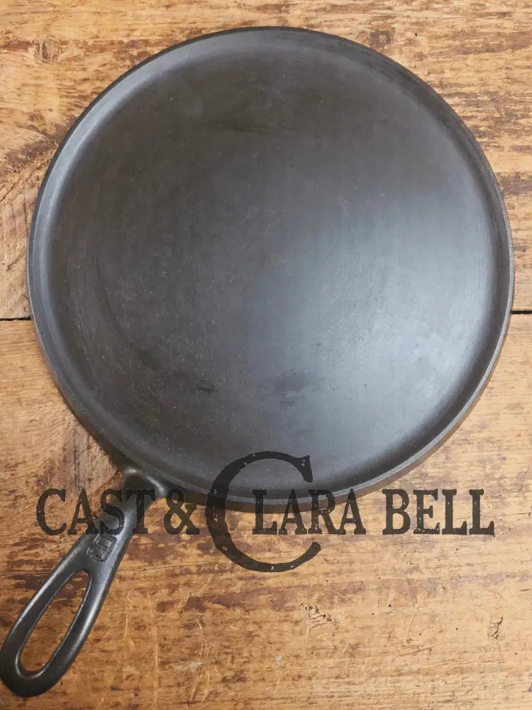 1930βs Griswold #9 Cast Iron Griddle Large Block logo βErie PA USA,β609ββ. Awesome for pancakes and grilled cheese