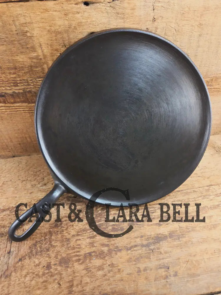1930βs Griswold #9 Cast Iron Griddle Large Block logo βErie PA USA,β609ββ. Awesome for pancakes and grilled cheese!