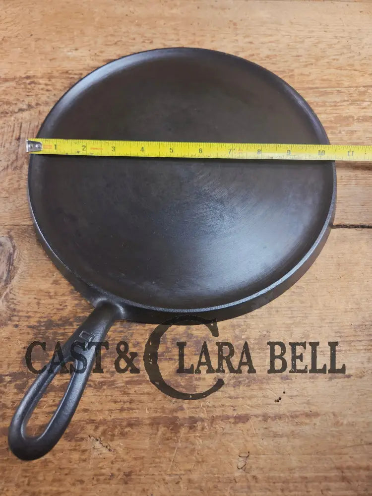 1930βs Griswold #9 Cast Iron Griddle Large Block logo βErie PA USA,β609ββ. Awesome for pancakes and grilled cheese!
