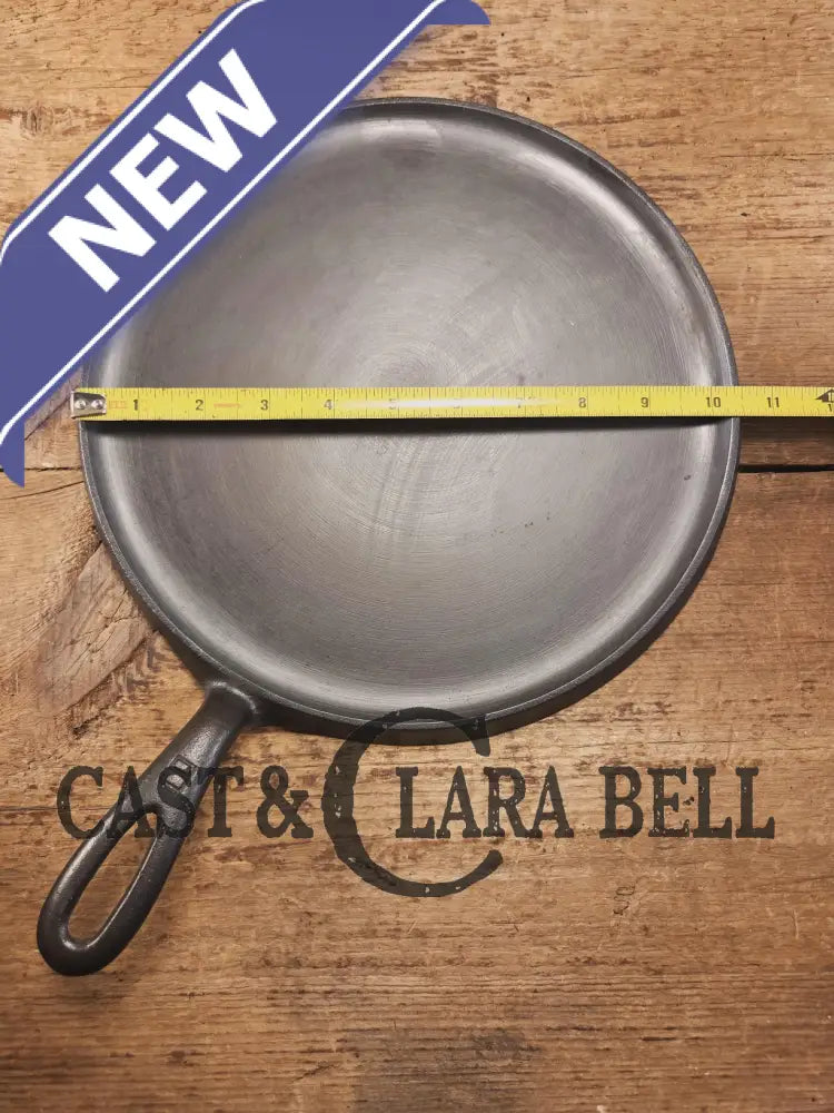 1930βs Griswold #9 Cast Iron Griddle Large Block logo βErie PA USA,β609ββ. Awesome for pancakes and grilled cheese!