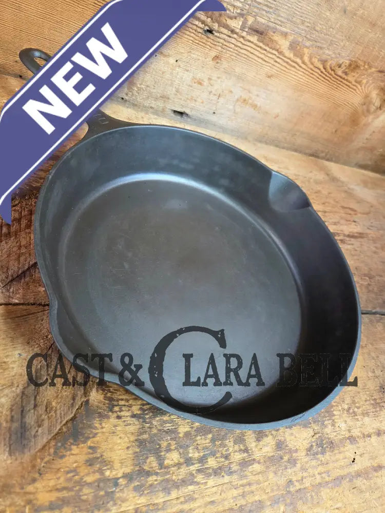 1930’s Griswold #9 Skillet with Large Block Logo and Smooth Bottom 710 C - Skillet