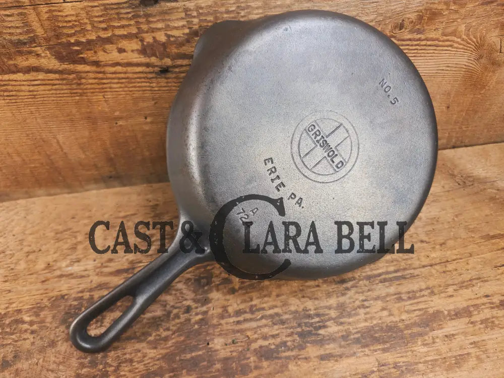 1930’s Griswold No. 5 Saute Skillet Small Logo Grooved Handle Smooth Bottom 724 A Skillet