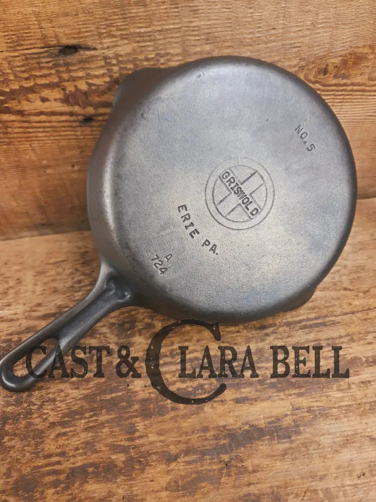 1930’s Griswold No. 5 Saute Skillet Small Logo Grooved Handle Smooth Bottom 724 A Skillet