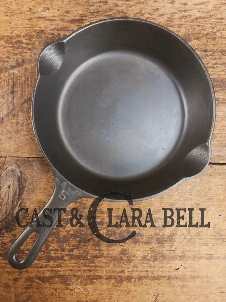 1930’s Griswold No. 5 Saute Skillet Small Logo Grooved Handle Smooth Bottom 724 A Skillet