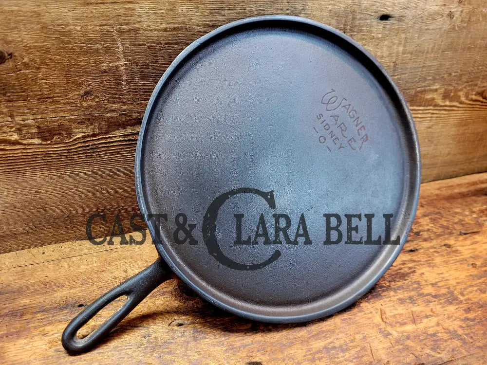 1930βS Wagner #9 Round Griddle Stylized Logo 1109 D. Perfect For Grilled Cheese Omelettes And