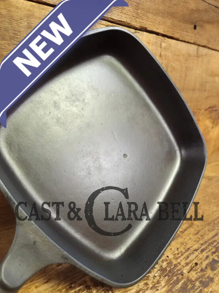 1930’s Wagner Square Skillet with Stylized Logo 1218 B. GREAT pan to have in the kitchen! Skillet