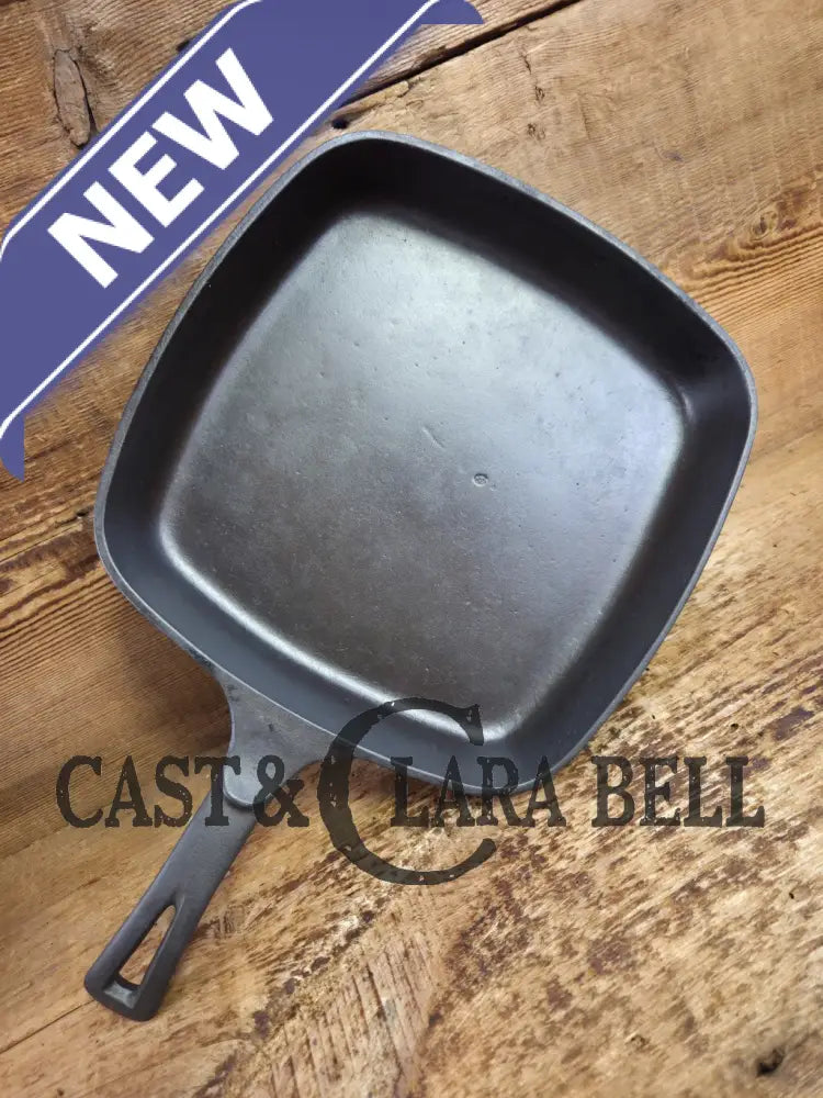 1930’s Wagner Square Skillet with Stylized Logo 1218 B. GREAT pan to have in the kitchen! Skillet