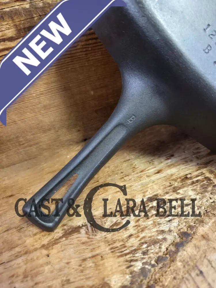1930’s Wagner Square Skillet with Stylized Logo 1218 B. GREAT pan to have in the kitchen! Skillet
