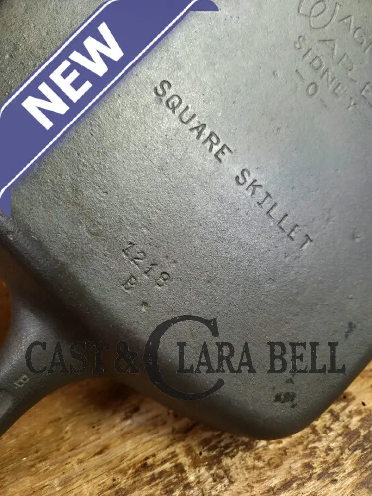 1930’s Wagner Square Skillet with Stylized Logo 1218 B. GREAT pan to have in the kitchen! Skillet