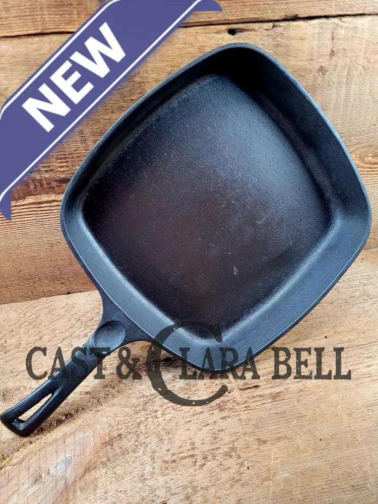 1930βS Wagner Square Skillet With Stylized Logo 1218 B. Great Pan To Have In The Kitchen!