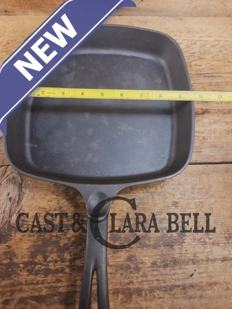 1930βs Wagner Square Skillet with Stylized Logo 1218 D. GREAT pan to have in the kitchen! SC24 Skillet