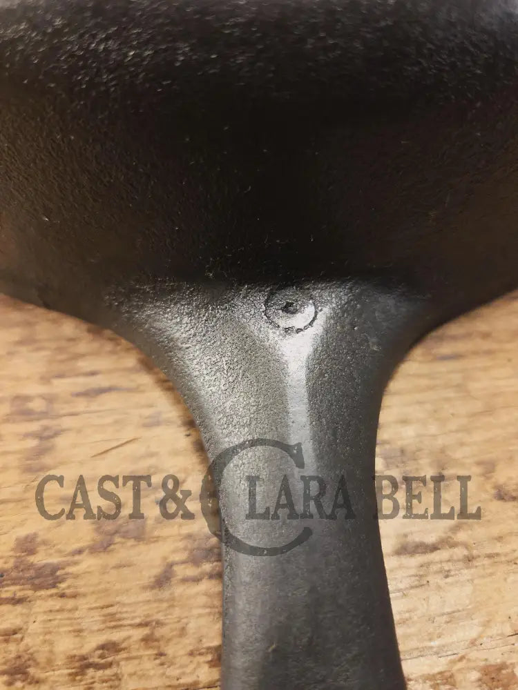 1930βs Wagner Unmarked #6 Cast Iron Sautee Skillet perfect first pan or daily user! Skillet