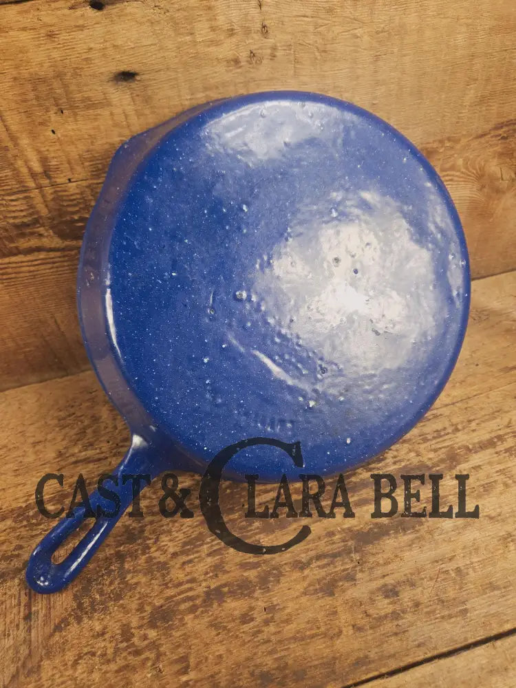 1930βs Wagner Unmarked #8 Cast Iron Sautee Skillet with blue speckled enamel! SC24 Skillet