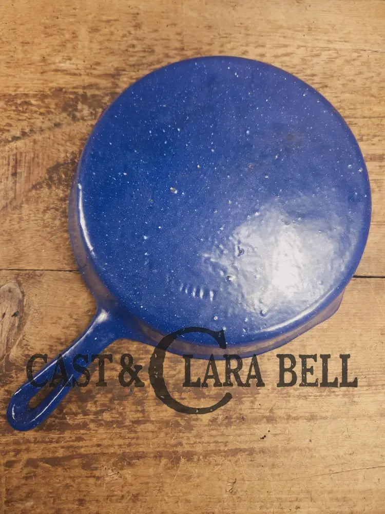 1930βs Wagner Unmarked #8 Cast Iron Sautee Skillet with blue speckled enamel! SC24 Skillet