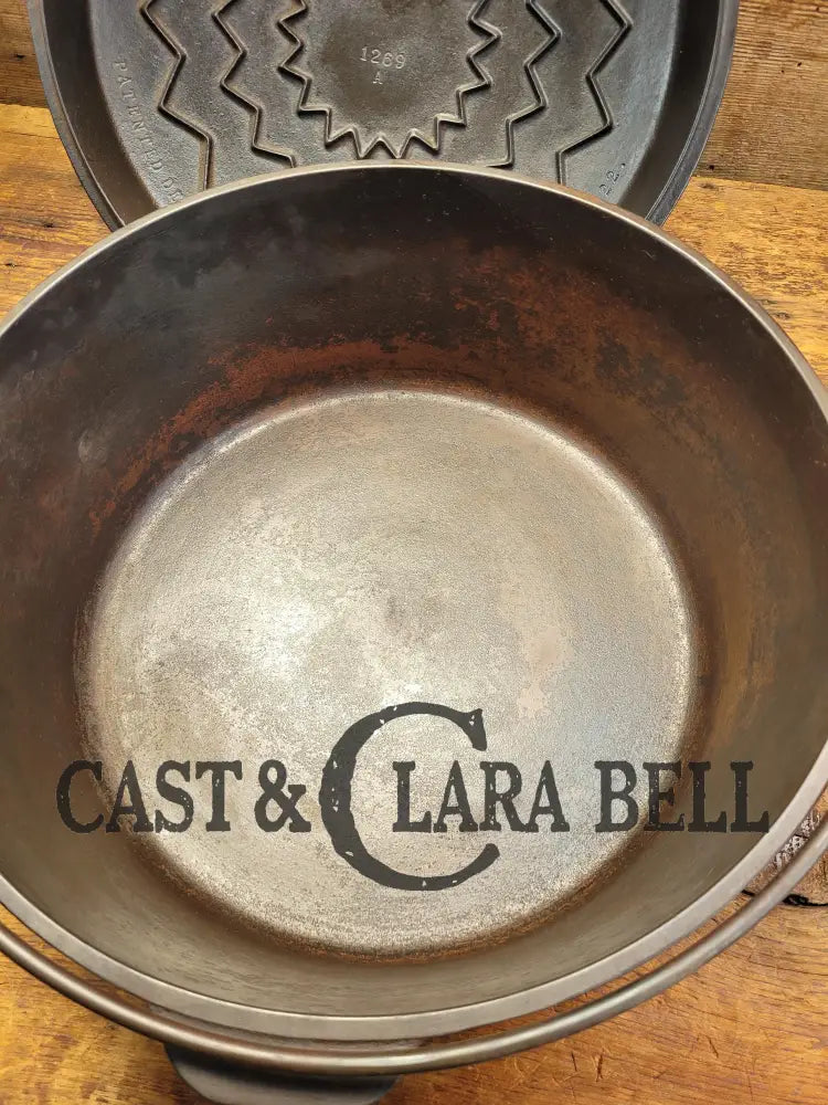 Priced To Sell! 1930βS Wagner Ware #9 Round Roaster Dutch Oven (1270) With Drip Drop Lid (1259E)