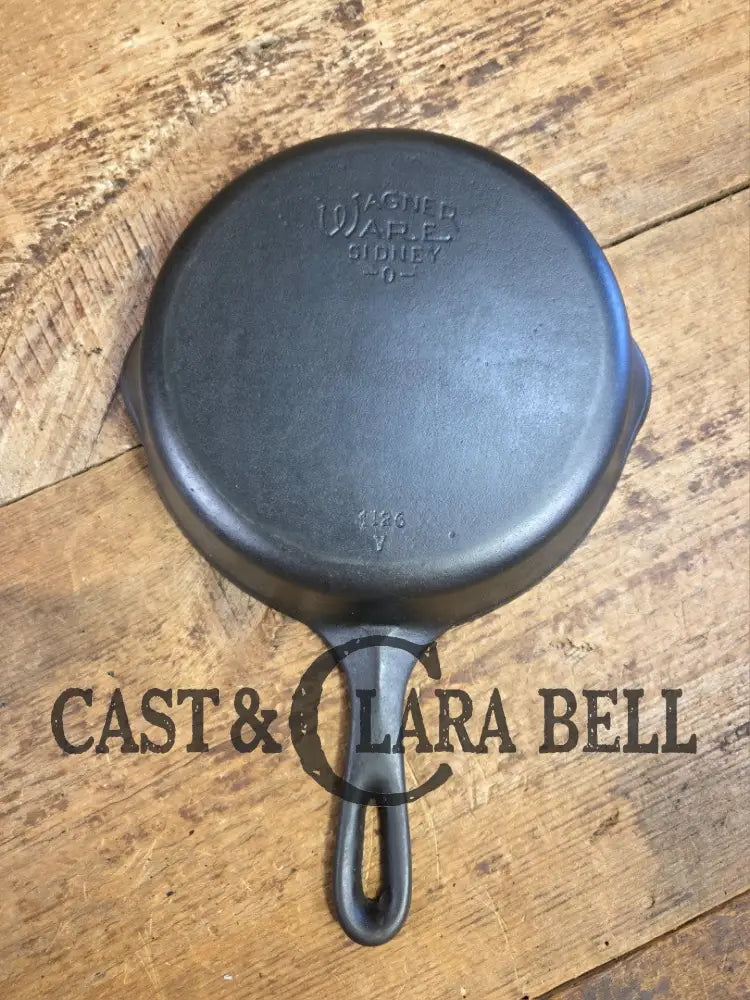 1940’s Angus Broiler by Wagner #1126. Beautiful and hard to find piece. Restored Seasoned Ready to Use Skillet