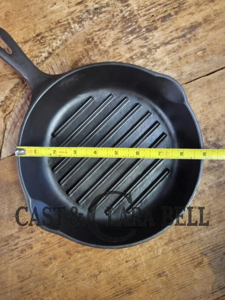 1940’s Angus Broiler by Wagner #1126. Beautiful and hard to find piece. Restored Seasoned Ready to Use Skillet