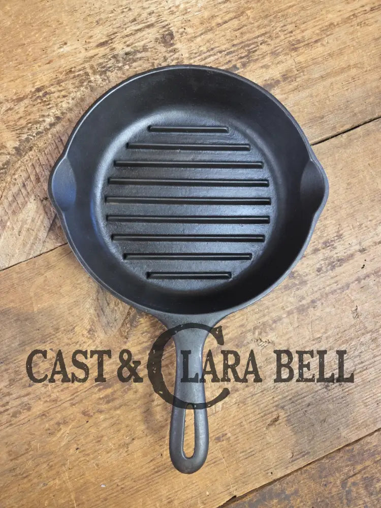 1940’s Angus Broiler by Wagner #1126. Beautiful and hard to find piece. Restored Seasoned Ready to Use Skillet