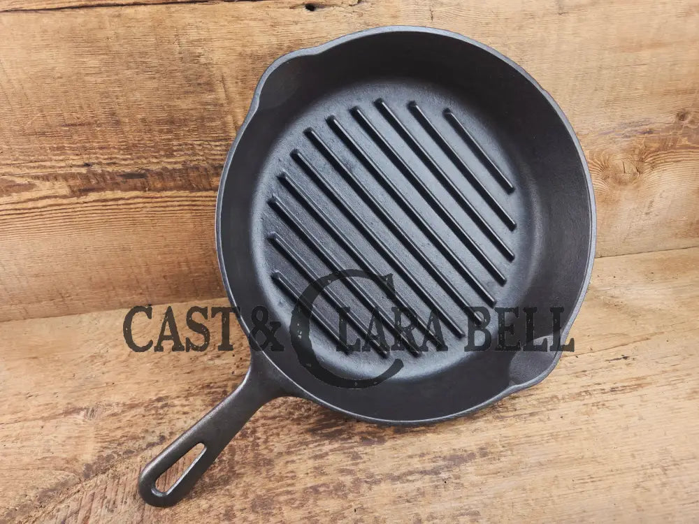 1940’s Big #9 Angus Broiler by Wagner. #1129 Fully marked beautiful and handy piece for grilling veggies and proteins!