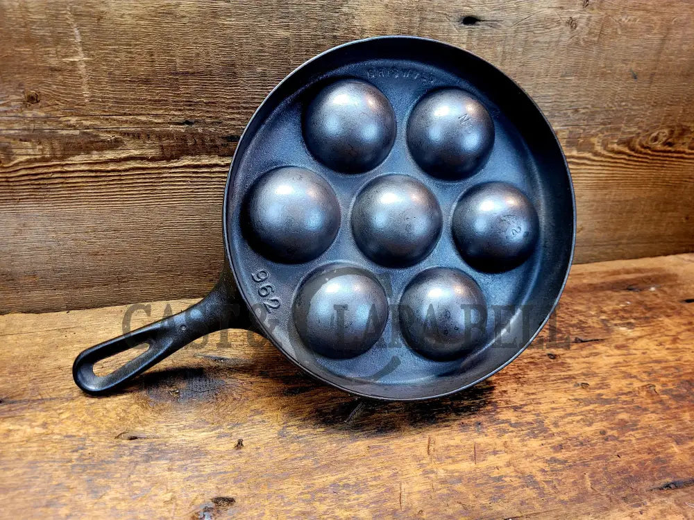 1940’S Era Griswold No. 32 Cast Iron Aebleskiver 962. Perfect For Poached Eggs And Delicious