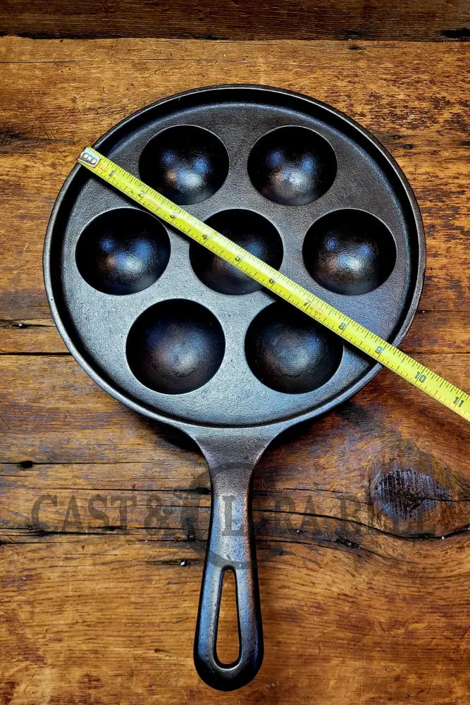 1940’S Era Griswold No. 32 Cast Iron Aebleskiver 962. Perfect For Poached Eggs And Delicious