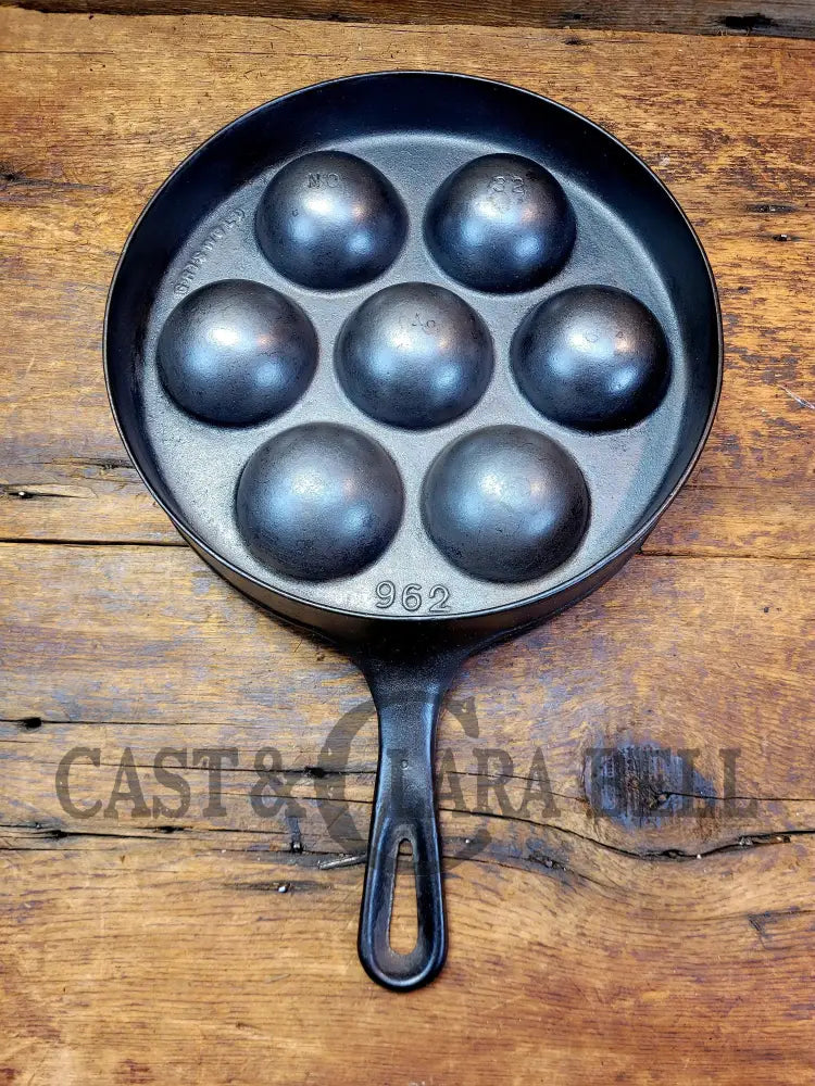 1940’S Era Griswold No. 32 Cast Iron Aebleskiver 962. Perfect For Poached Eggs And Delicious